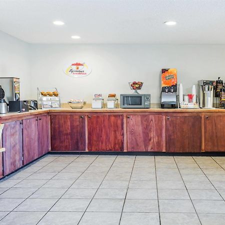 Super 8 By Wyndham Joppa Hotel Екстериор снимка
