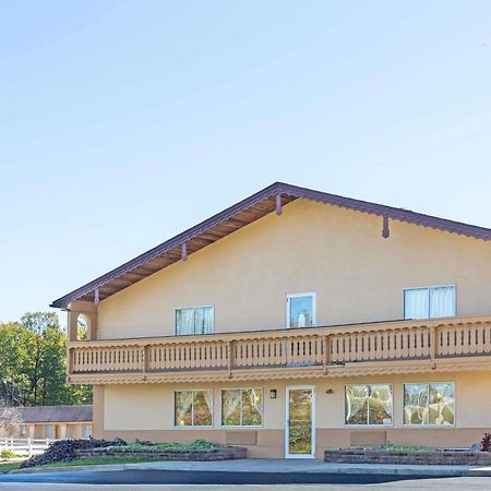 Super 8 By Wyndham Joppa Hotel Екстериор снимка