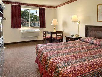 Super 8 By Wyndham Joppa Hotel Стая снимка