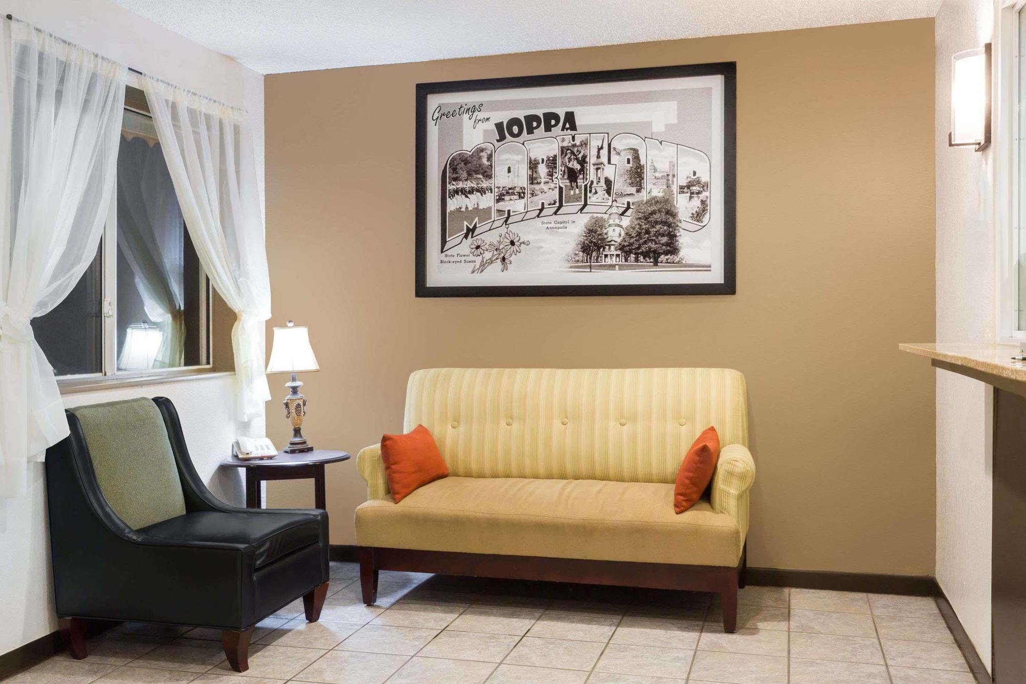 Super 8 By Wyndham Joppa Hotel Екстериор снимка