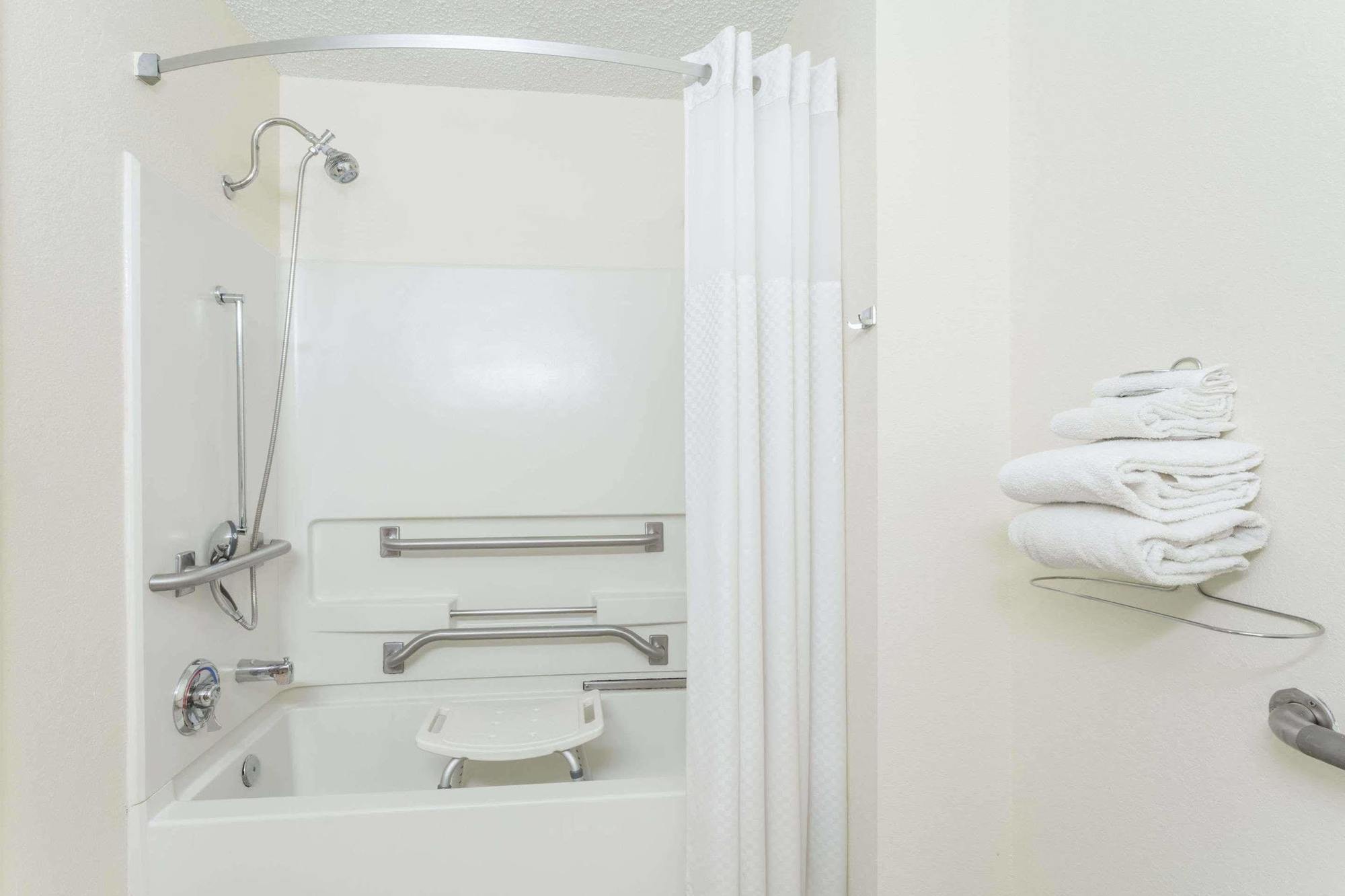 Super 8 By Wyndham Joppa Hotel Екстериор снимка