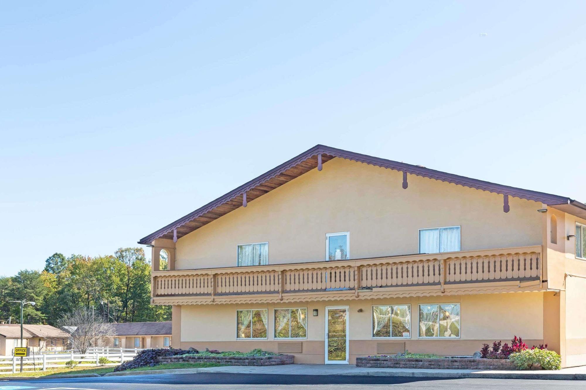 Super 8 By Wyndham Joppa Hotel Екстериор снимка